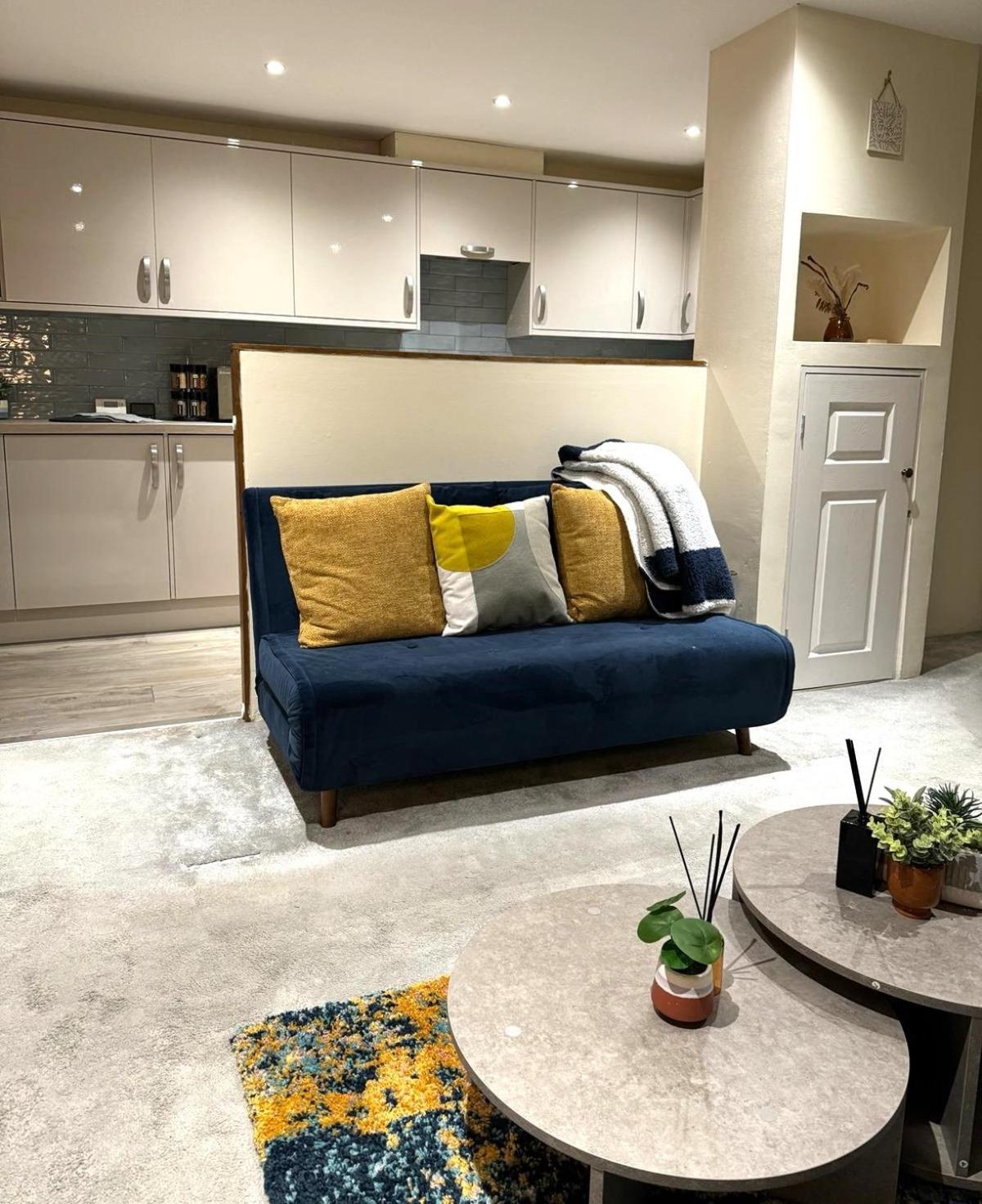 Large Cosy 2 Bedroom Ground Floor Flat In Stevenage Sg1 Sleeps 4-5 Free Parking Екстер'єр фото