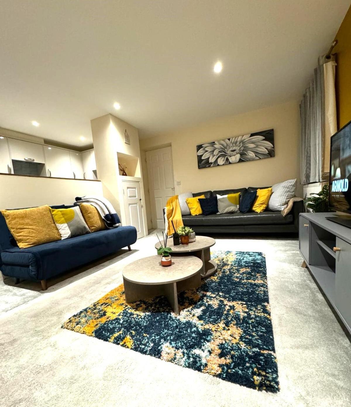 Large Cosy 2 Bedroom Ground Floor Flat In Stevenage Sg1 Sleeps 4-5 Free Parking Екстер'єр фото