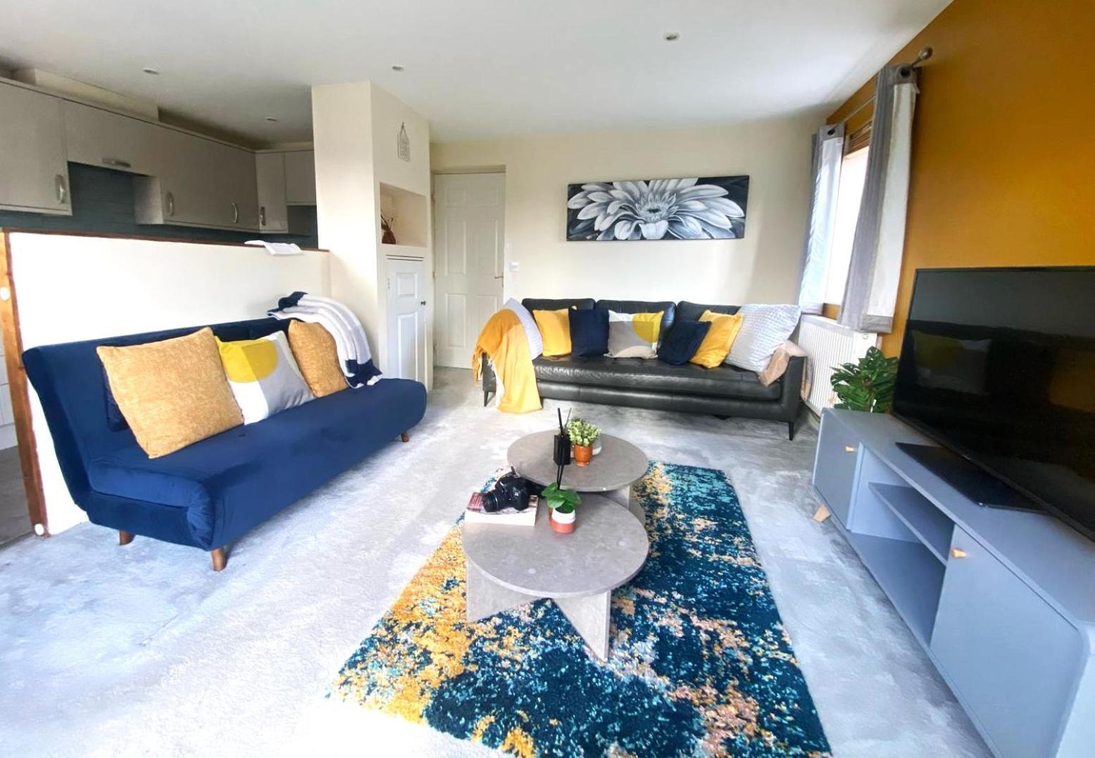 Large Cosy 2 Bedroom Ground Floor Flat In Stevenage Sg1 Sleeps 4-5 Free Parking Екстер'єр фото