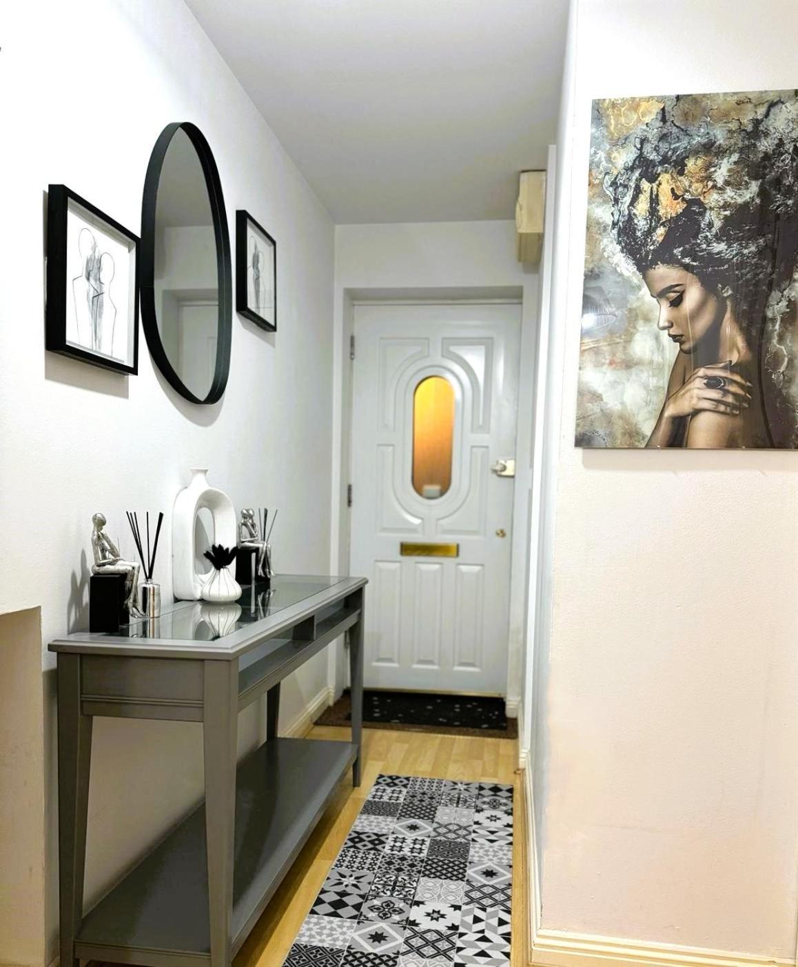 Large Cosy 2 Bedroom Ground Floor Flat In Stevenage Sg1 Sleeps 4-5 Free Parking Екстер'єр фото